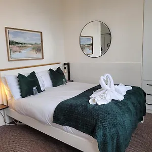 seaview-ground-floor-flat-fast-wifi-free-parking.yorkshirehotels.net/