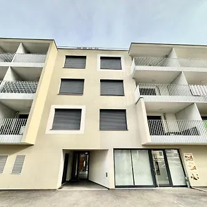10 Minutes To The Center, 2 Minutes To The Metro Appartement