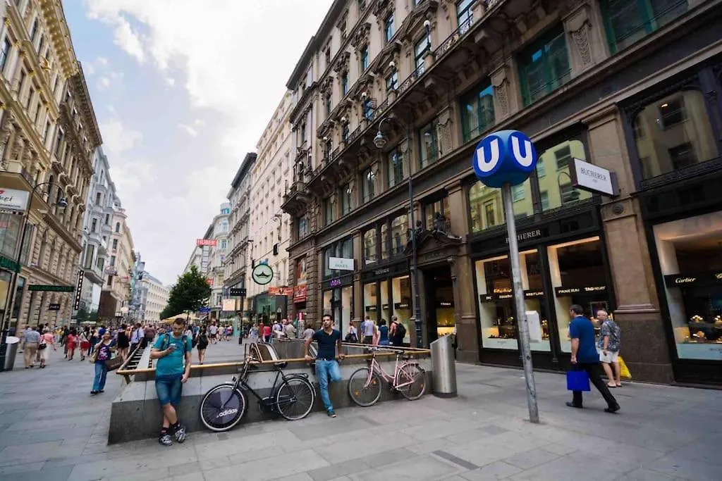 Design Apartment In The Centre Of Vienna